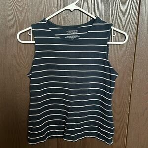Adrienne Vittadini sleeveless striped top - size small